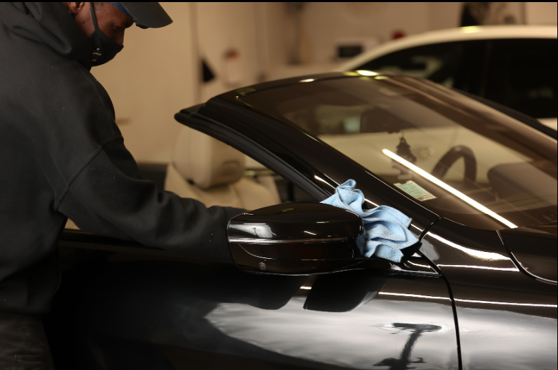 Lavage de voiture écologique, parking de la République